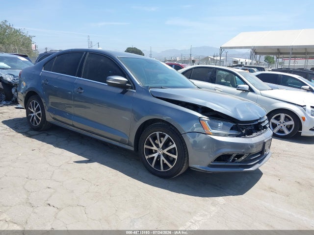 2017 3VWDB7AJ3HM353480 main image
