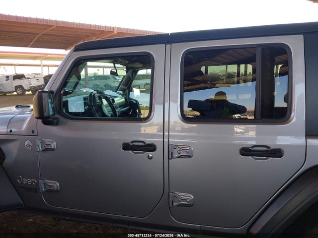 1C4HJXDNXKW617999 Jeep Wrangler Unlimited Sport S 4x4