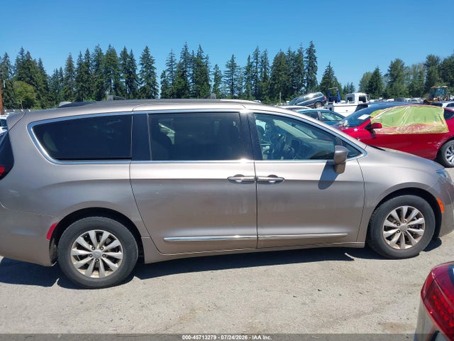 Chrysler Pacifica Touring-l 2017 2C4RC1BGXHR720003 Image 14