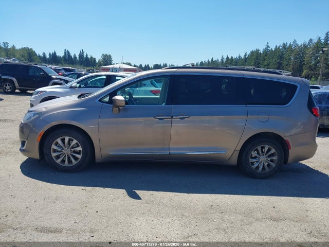 Chrysler Pacifica Touring-l 2017 2C4RC1BGXHR720003 Image 15