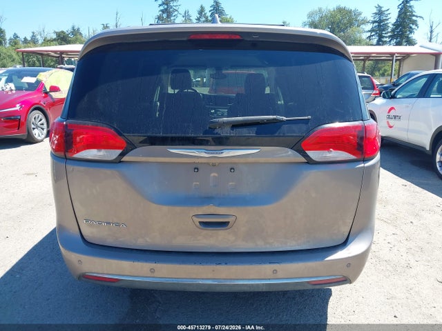 Chrysler Pacifica Touring-l 2017 2C4RC1BGXHR720003 Image 17