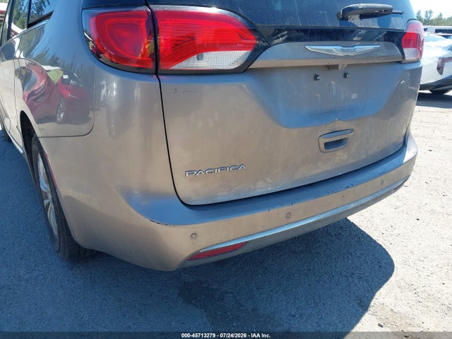 Chrysler Pacifica Touring-l 2017 2C4RC1BGXHR720003 Image 19