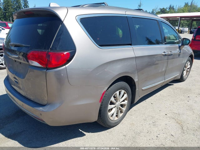 Chrysler Pacifica Touring-l 2017 2C4RC1BGXHR720003 Image 4