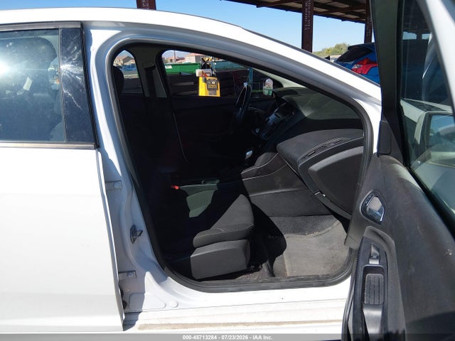 1FADP3F22FL382603 Ford FOCUS SE