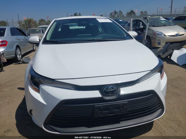 5YFB4MDE6SP303755 Toyota COROLLA LE