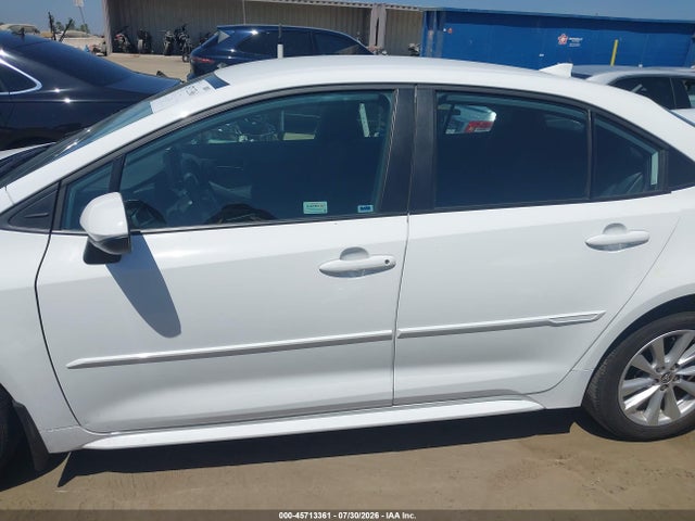 5YFB4MDE6SP303755 Toyota COROLLA LE