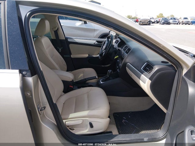 2014 Volkswagen Jetta 1.8t Se მანქანა იყიდება აუქციონზე, vin: 3VWD07AJ2EM286596, აუქციონის ნომერი: 45713398