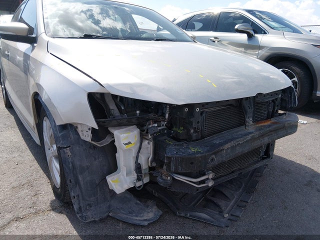 2014 Volkswagen Jetta 1.8t Se მანქანა იყიდება აუქციონზე, vin: 3VWD07AJ2EM286596, აუქციონის ნომერი: 45713398