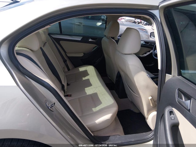 2014 Volkswagen Jetta 1.8t Se მანქანა იყიდება აუქციონზე, vin: 3VWD07AJ2EM286596, აუქციონის ნომერი: 45713398