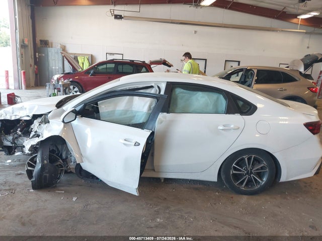 Auction sale of the 2022 Kia Forte Lxs, vin: 3KPF24AD5NE441845, lot number: 45713409