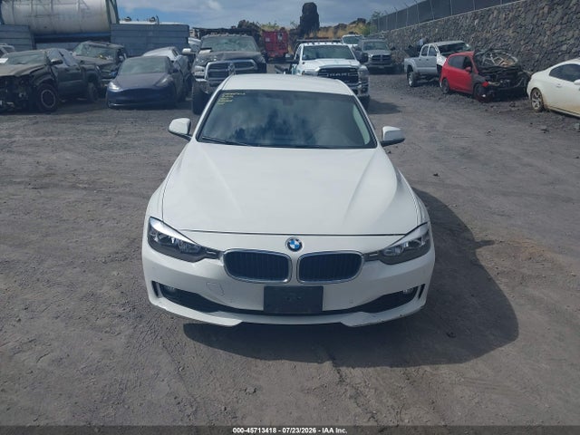 2014 Bmw 320i მანქანა იყიდება აუქციონზე, vin: WBA3B1C56EP680230, აუქციონის ნომერი: 45713418