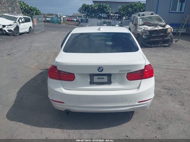2014 Bmw 320i მანქანა იყიდება აუქციონზე, vin: WBA3B1C56EP680230, აუქციონის ნომერი: 45713418