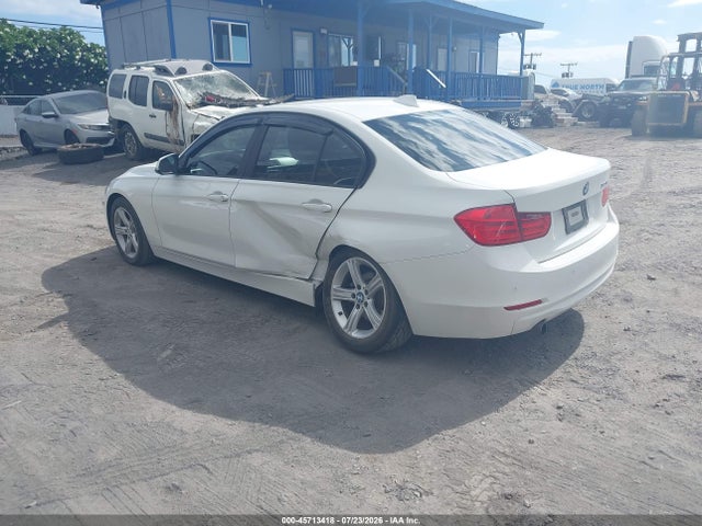 2014 Bmw 320i მანქანა იყიდება აუქციონზე, vin: WBA3B1C56EP680230, აუქციონის ნომერი: 45713418