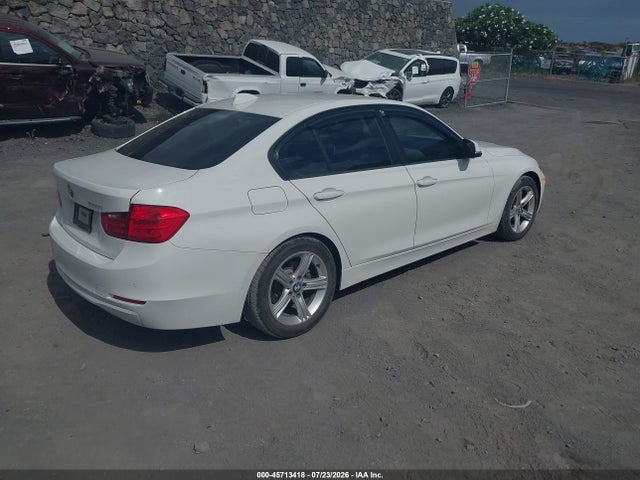 2014 Bmw 320i მანქანა იყიდება აუქციონზე, vin: WBA3B1C56EP680230, აუქციონის ნომერი: 45713418
