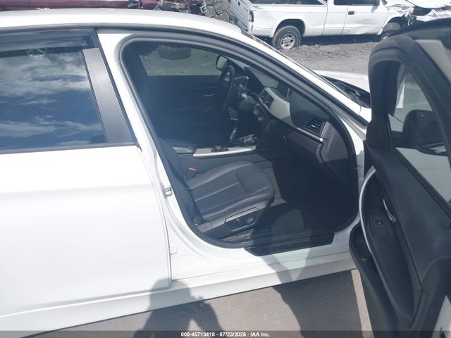 2014 Bmw 320i მანქანა იყიდება აუქციონზე, vin: WBA3B1C56EP680230, აუქციონის ნომერი: 45713418