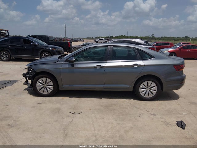 3VWC57BUXKM040557 Volkswagen Jetta 1.4t R-line/1.4t S/1.4t Se