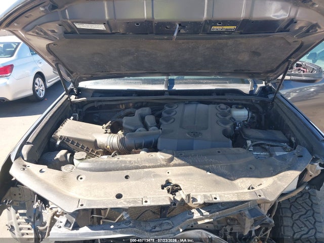 Toyota 4RUNNER SR5 2019 JTEBU5JR0K5703901 Image 10