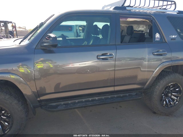 Toyota 4RUNNER SR5 2019 JTEBU5JR0K5703901 Image 14