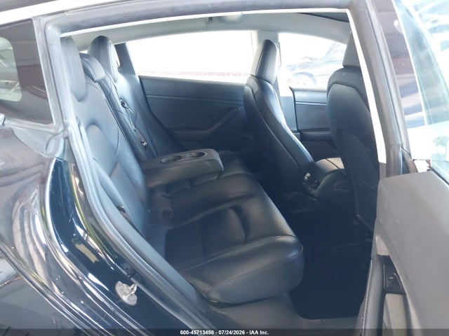 45713498 :رقم المزاد ، 5YJ3E1EA5JF173411 vin ، 2018 Tesla Model 3 Long Range/mid Range مزاد بيع