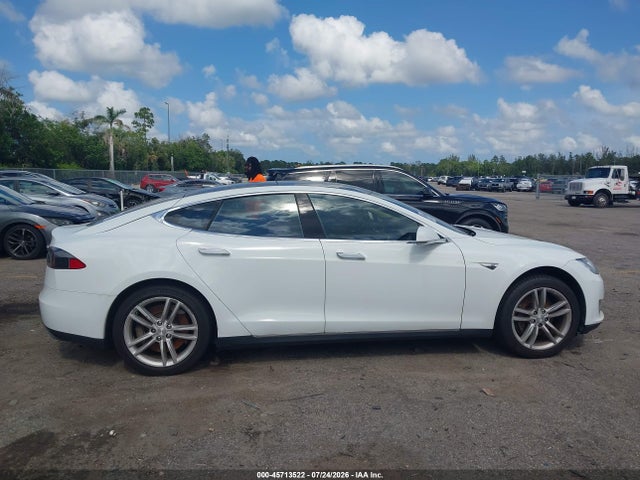 Продаж на аукціоні авто 2013 Tesla Model S, vin: 5YJSA1CN8DFP26392, номер лоту: 45713522