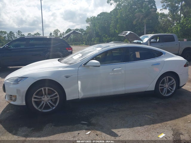 Продаж на аукціоні авто 2013 Tesla Model S, vin: 5YJSA1CN8DFP26392, номер лоту: 45713522
