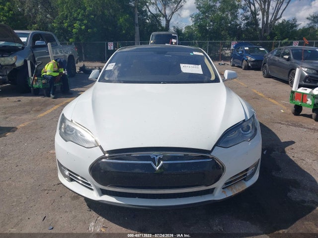 Продаж на аукціоні авто 2013 Tesla Model S, vin: 5YJSA1CN8DFP26392, номер лоту: 45713522