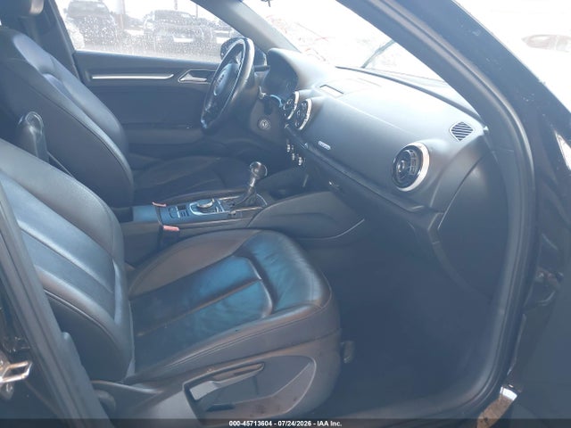 45713604 :رقم المزاد ، WAUBFGFF1F1109742 vin ، 2015 Audi A3 2.0t Premium مزاد بيع