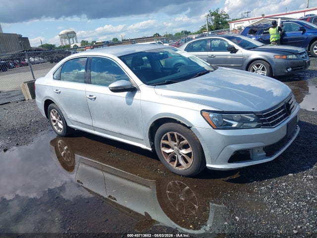 45713682 :رقم المزاد ، 1VWAT7A33GC040432 vin ، 2016 Volkswagen Passat 1.8t S مزاد بيع