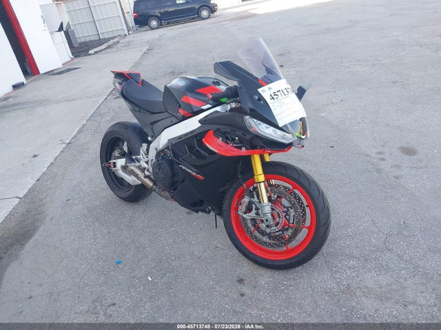 45713748 :رقم المزاد ، ZD4KYUB02NS000331 vin ، 2022 Aprilia Rsv4 1100 Factory مزاد بيع