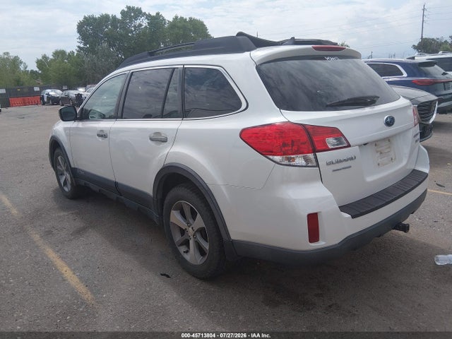 Продажа на аукционе авто 2014 Subaru Outback 3.6r Limited, vin: 4S4BRDPC9E2213820, номер лота: 45713804