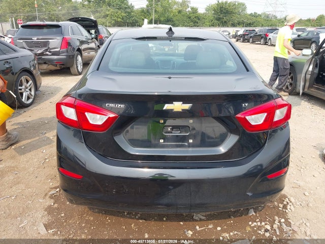 Aukcja sprzedaży 2018 Chevrolet Cruze Lt Auto, vin: 1G1BE5SM3J7187887, numer aukcji: 45713805
