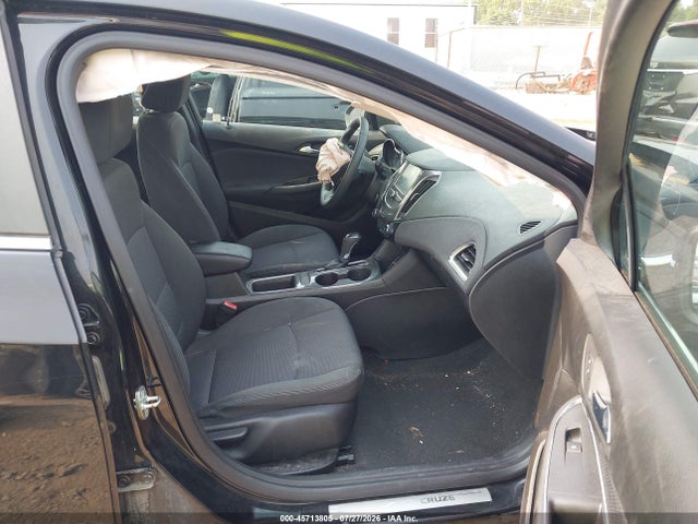 Aukcja sprzedaży 2018 Chevrolet Cruze Lt Auto, vin: 1G1BE5SM3J7187887, numer aukcji: 45713805