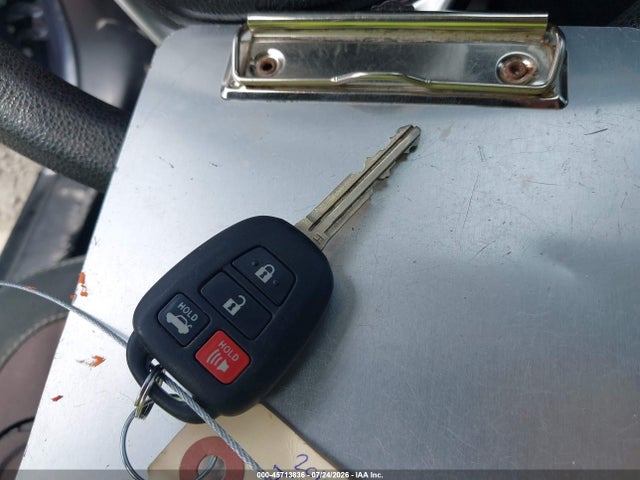 45713836 :رقم المزاد ، 5YFBURHE4HP729590 vin ، 2017 Toyota Corolla Le مزاد بيع