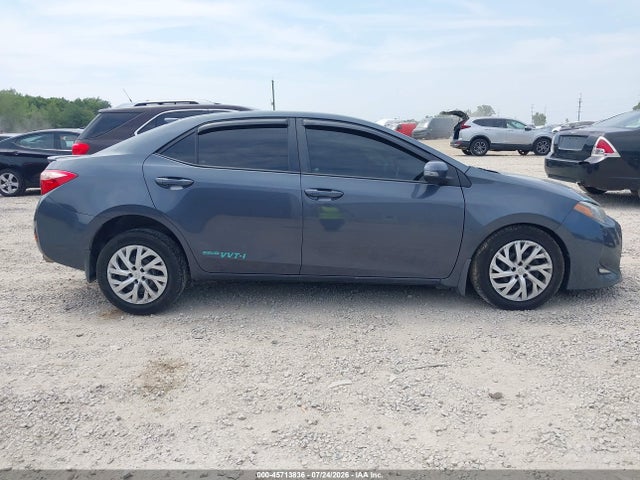 45713836 :رقم المزاد ، 5YFBURHE4HP729590 vin ، 2017 Toyota Corolla Le مزاد بيع