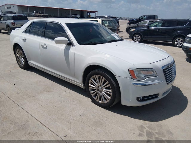 Продажа на аукционе авто 2013 Chrysler 300 Motown, vin: 2C3CCARG3DH528132, номер лота: 45713903