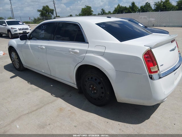 2013 Chrysler 300 Motown მანქანა იყიდება აუქციონზე, vin: 2C3CCARG3DH528132, აუქციონის ნომერი: 45713903