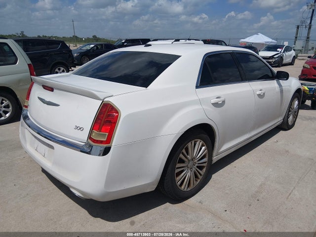 2013 Chrysler 300 Motown მანქანა იყიდება აუქციონზე, vin: 2C3CCARG3DH528132, აუქციონის ნომერი: 45713903