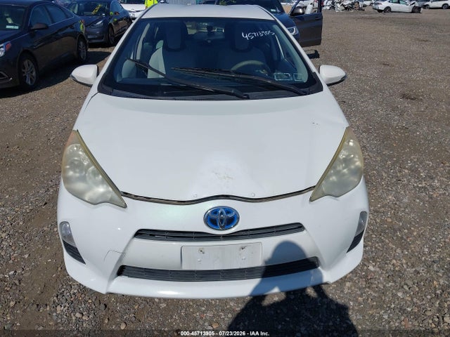 2013 Toyota Prius C One მანქანა იყიდება აუქციონზე, vin: JTDKDTB31D1042568, აუქციონის ნომერი: 45713905