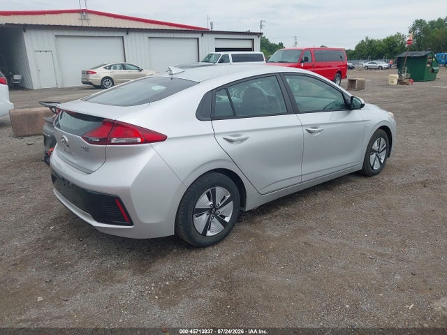 2018 Hyundai Ioniq Hybrid Blue მანქანა იყიდება აუქციონზე, vin: KMHC65LC6JU076102, აუქციონის ნომერი: 45713937