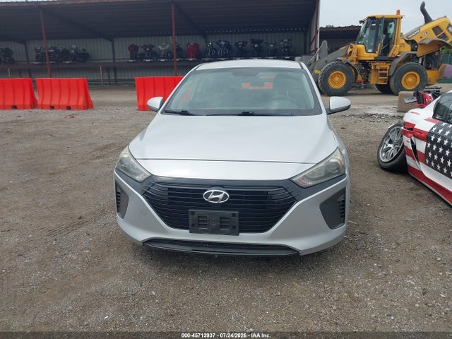 2018 Hyundai Ioniq Hybrid Blue მანქანა იყიდება აუქციონზე, vin: KMHC65LC6JU076102, აუქციონის ნომერი: 45713937