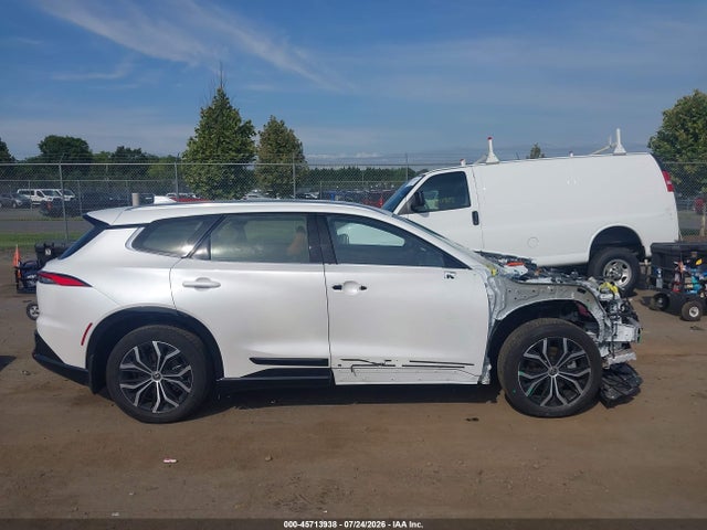 2025 Toyota Crown Signia Xle მანქანა იყიდება აუქციონზე, vin: JTDACAAJ0S3025040, აუქციონის ნომერი: 45713938