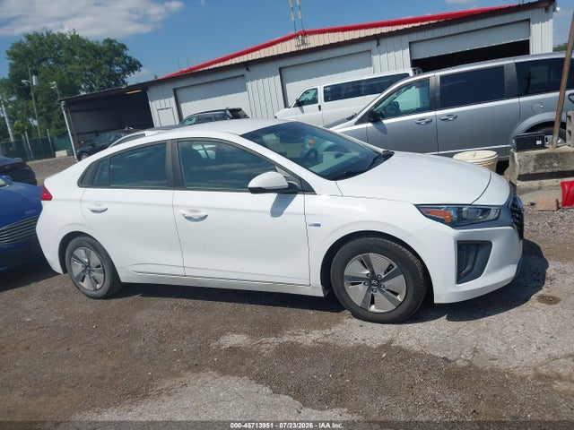 Продаж на аукціоні авто 2020 Hyundai Ioniq Hybrid Blue, vin: KMHC65LCXLU233424, номер лоту: 45713951