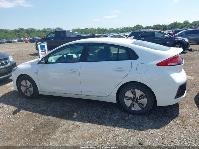 Продаж на аукціоні авто 2020 Hyundai Ioniq Hybrid Blue, vin: KMHC65LCXLU233424, номер лоту: 45713951