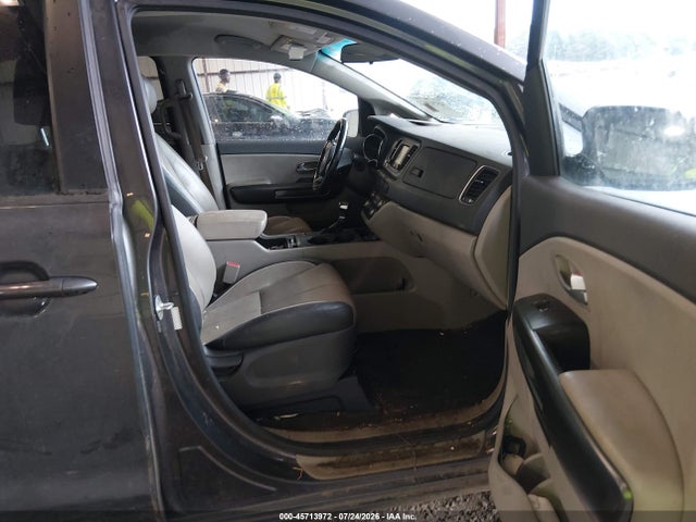 KNDMB5C16H6314824 KIA SEDONA LX