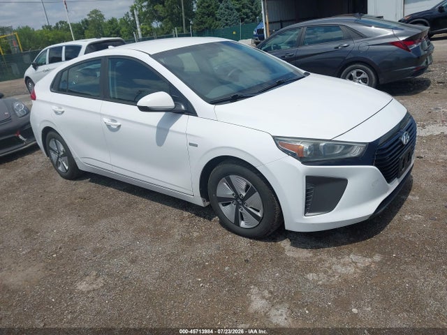 Продаж на аукціоні авто 2018 Hyundai Ioniq Hybrid Blue, vin: KMHC65LC1JU076167, номер лоту: 45713984