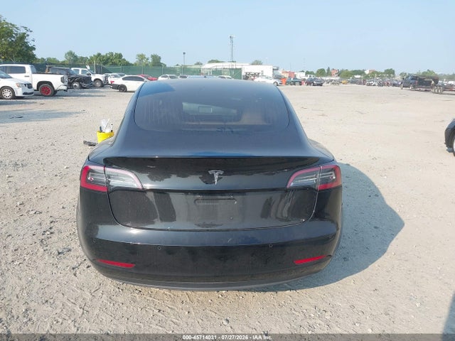 Tesla Model 3 Long Range/mid Range 2018 5YJ3E1EA8JF155307 Image 16