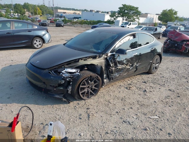 Tesla Model 3 Long Range/mid Range 2018 5YJ3E1EA8JF155307 Image 2