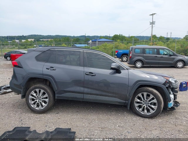 45714063 :رقم المزاد ، 2T3A1RFV6LW121365 vin ، 2020 Toyota Rav4 Xle Premium مزاد بيع