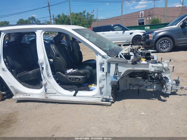Продаж на аукціоні авто 2022 Jeep Grand Cherokee Overland 4x4, vin: 1C4RJHDG2N8629424, номер лоту: 45714085
