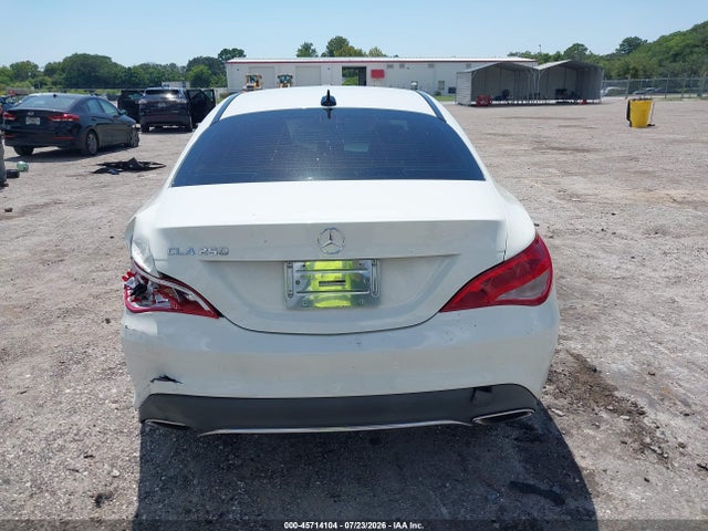 45714104 :رقم المزاد ، WDDSJ4EB2JN512263 vin ، 2018 Mercedes-benz Cla 250 مزاد بيع